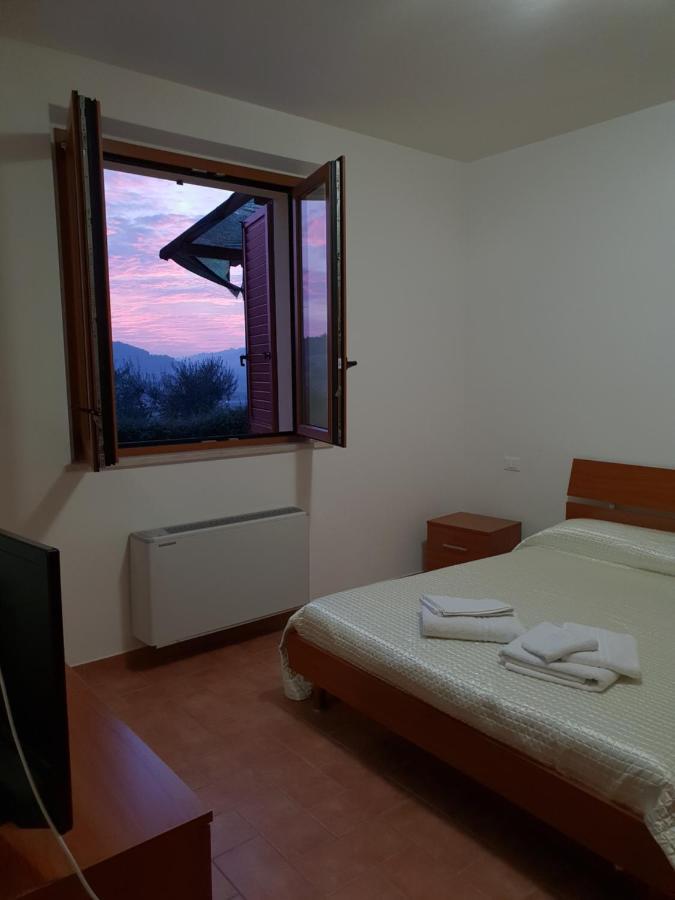 Agriturismo Vallelunga Ancona Bagian luar foto